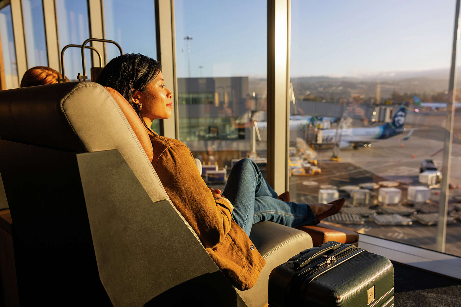 SFO's second biggest airline opens 11,000-square-foot lounge