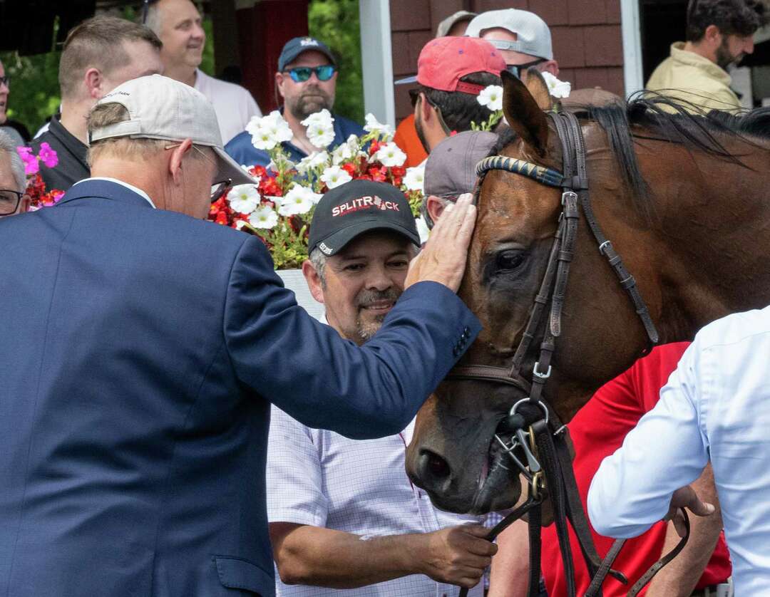 World Record wins Grade II Amsterdam at Saratoga Race Course