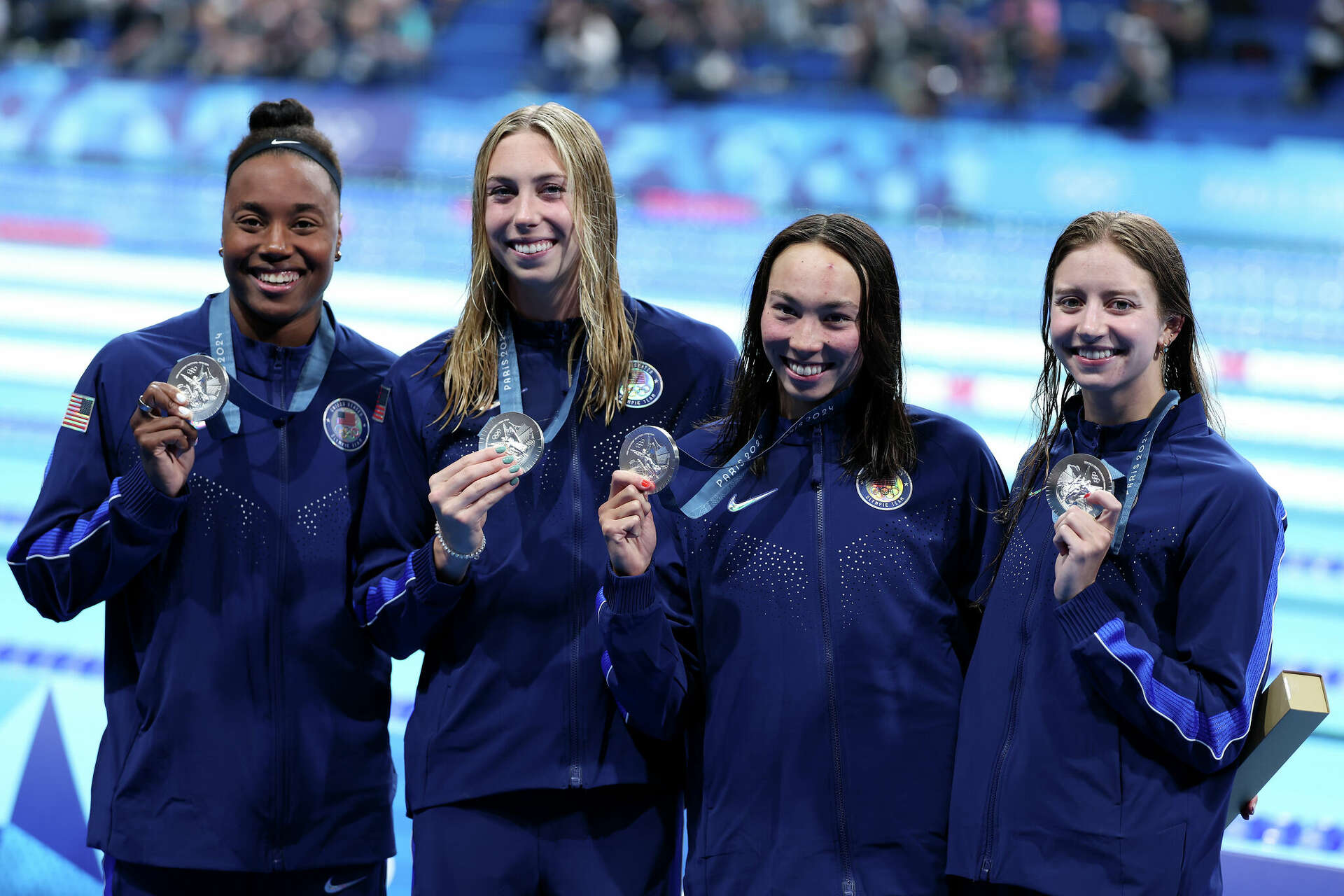 Kate Douglass, Gretchen Walsh help U.S. win siver at 2024 Olympics