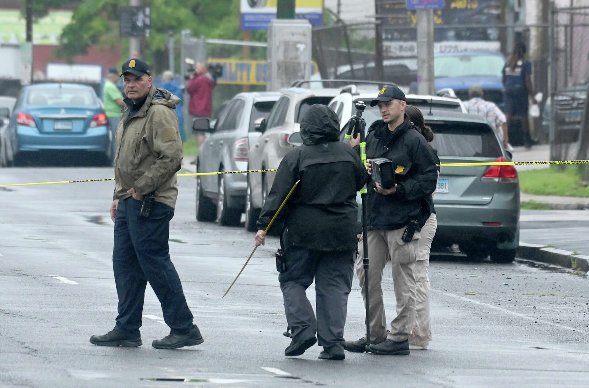 2 people killed in Hartford crash that injured 3 others, police say