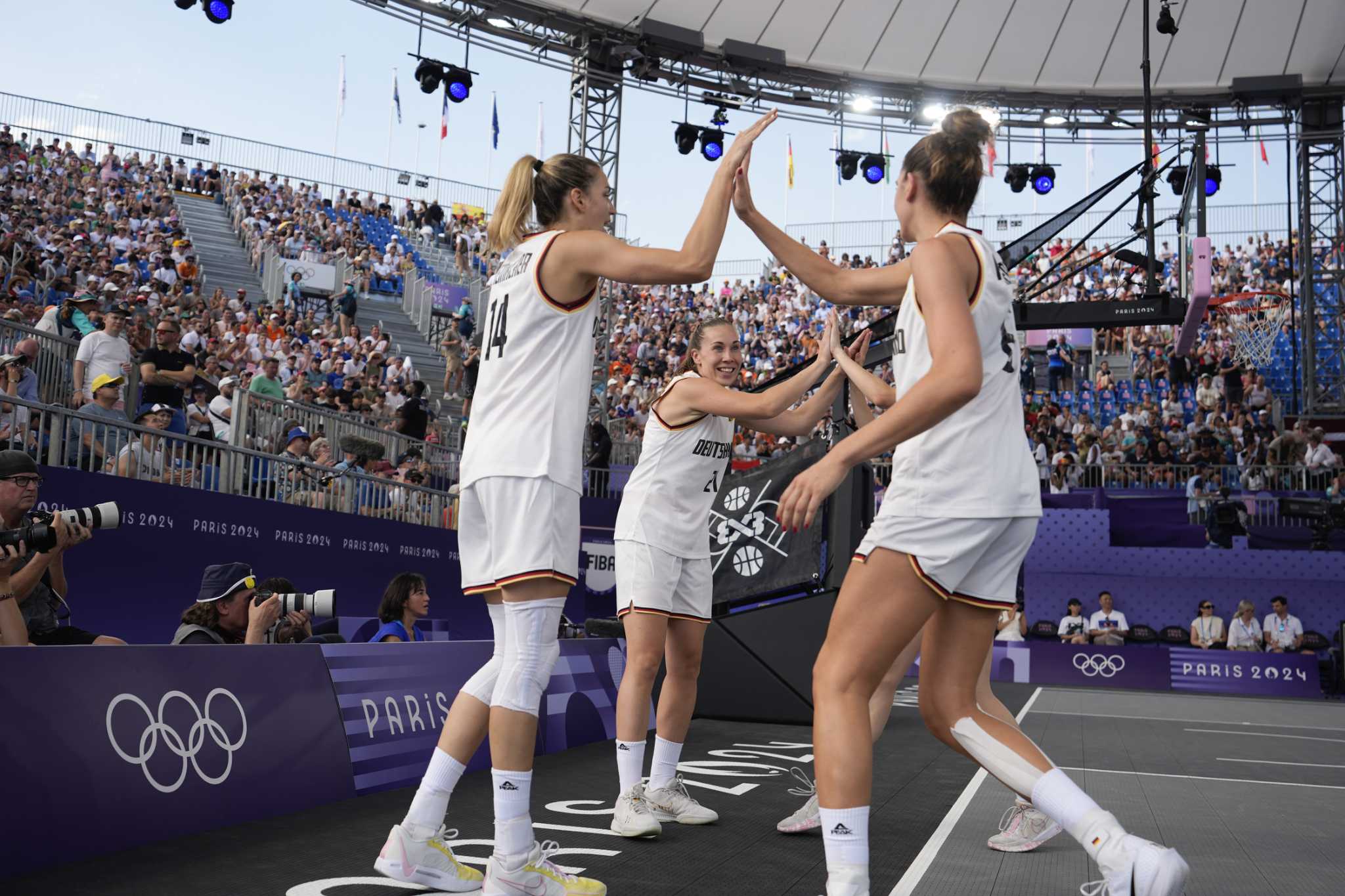 Titelverteidigerin USA-Damen unterlag bei den Spielen in Paris im 3×3-Basketball Deutschland.