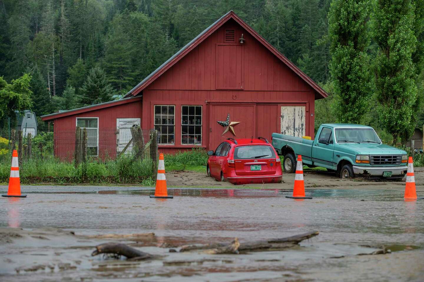 Vermont gets respite from flood warnings as US senator pushes for