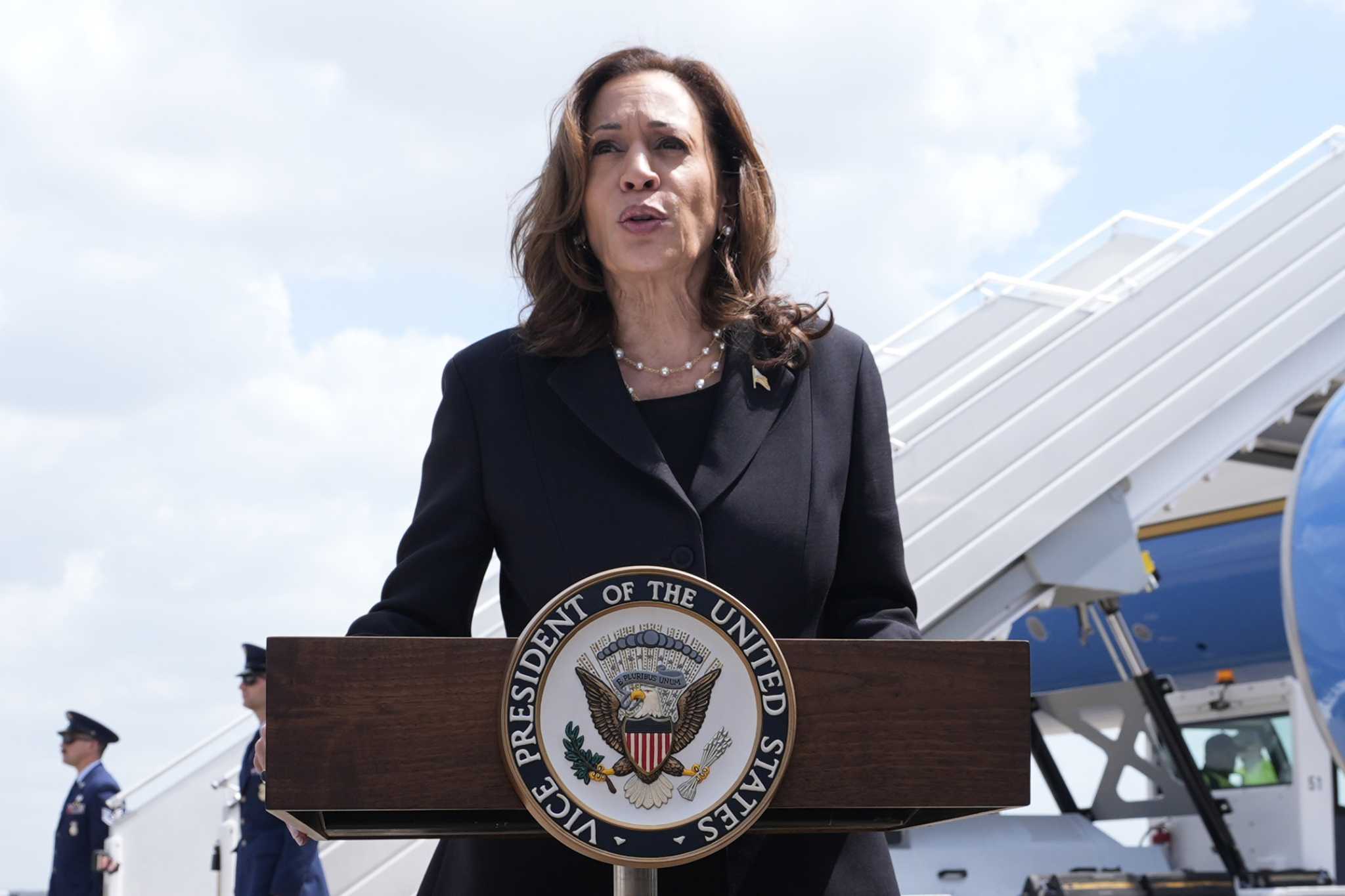 Election 2024 Latest DNC chair says Harris secured enough delegate