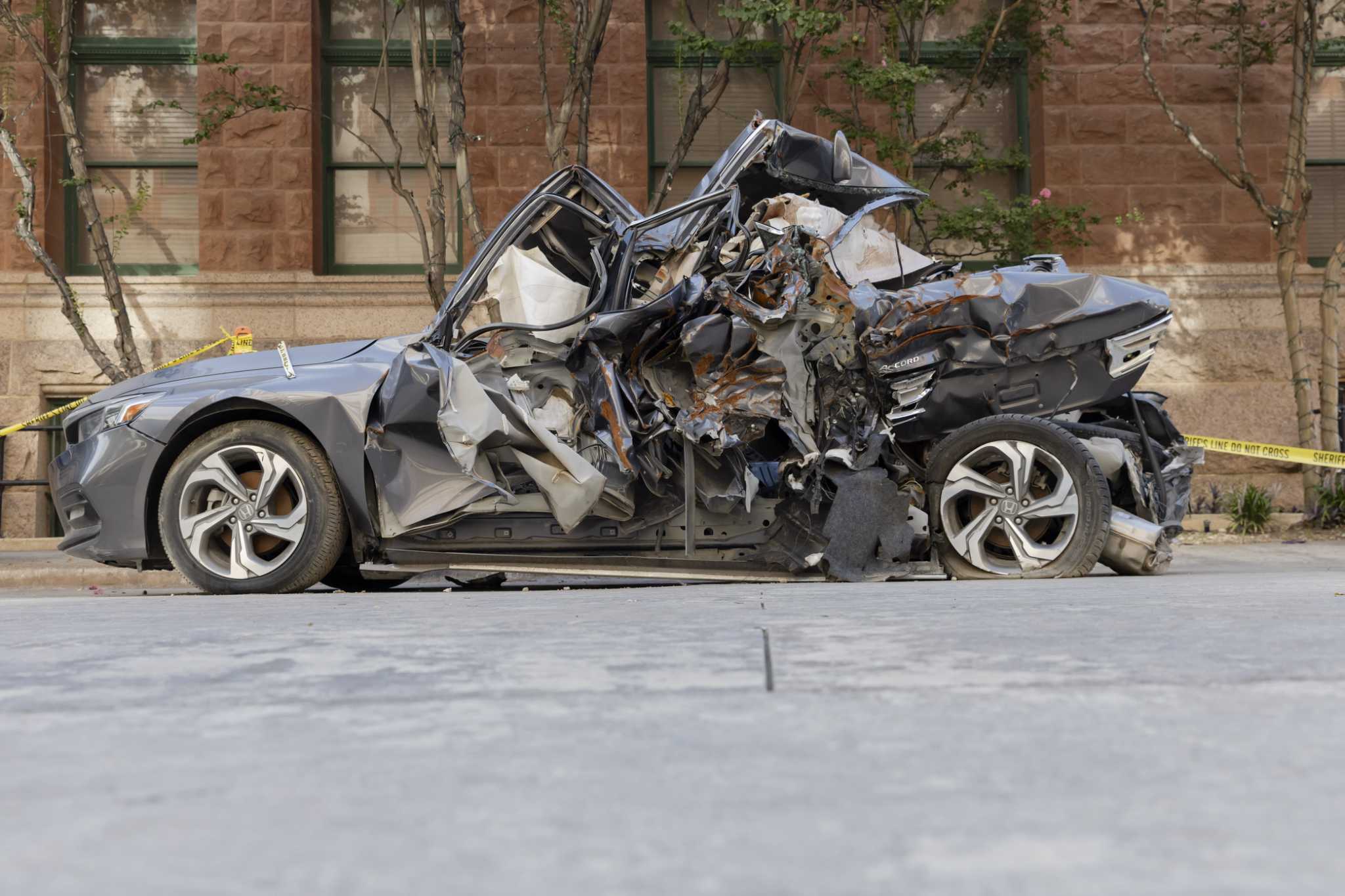 Jurors view mangled cars in 2022 crash that killed woman near S.A.