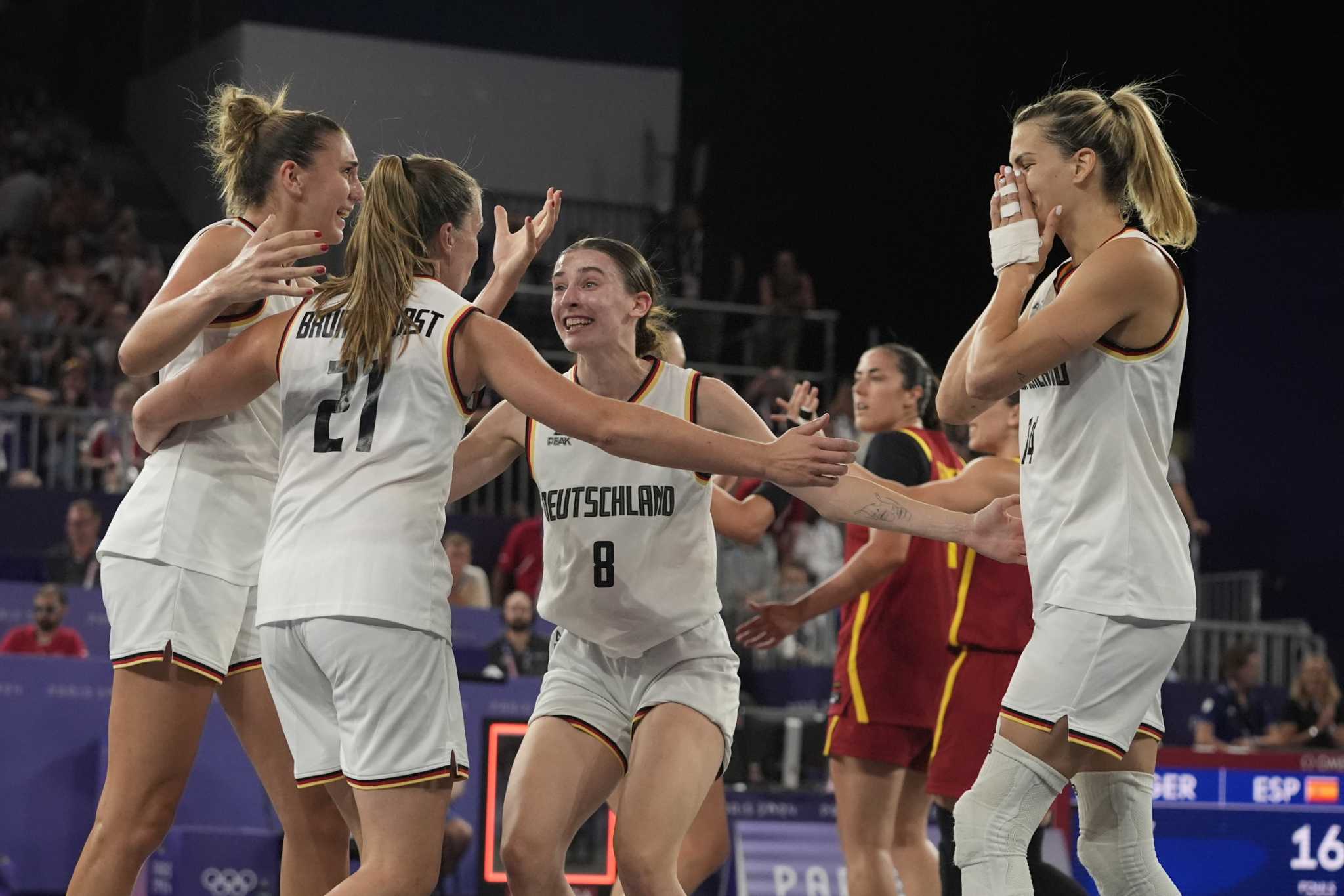 Elisa Mevius Wins Gold Medal With Germany 3x3 Women's Basketball