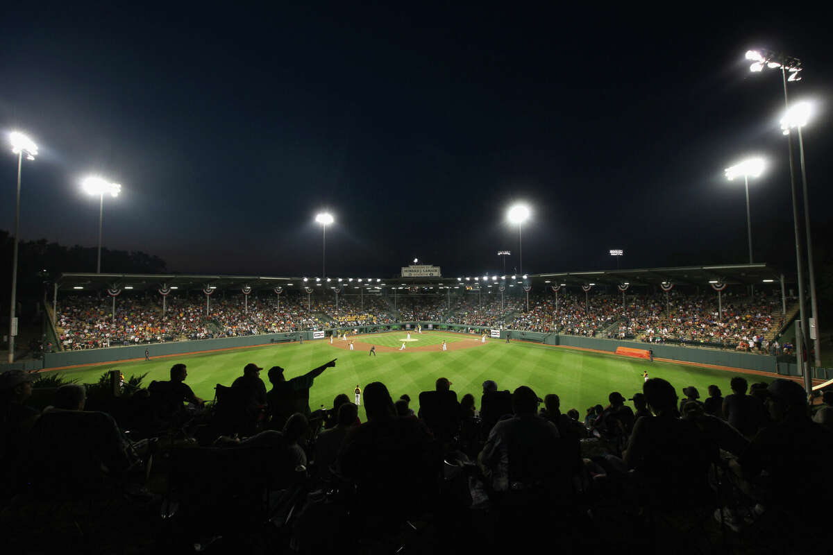 General view of the Southwest team from San Antonio, Texas and the West team from Petaluma, California during the first inning of their Little League World Series game on August 23, 2012 in South Willamsport, Pennsylvania.