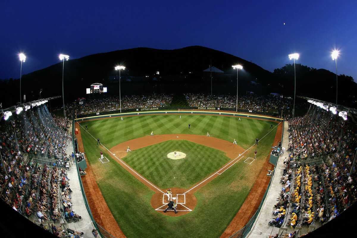 General view of the Southwest team from San Antonio, Texas and the West team from Petaluma, California during the first inning of their Little League World Series game on August 23, 2012 in South Willamsport, Pennsylvania.