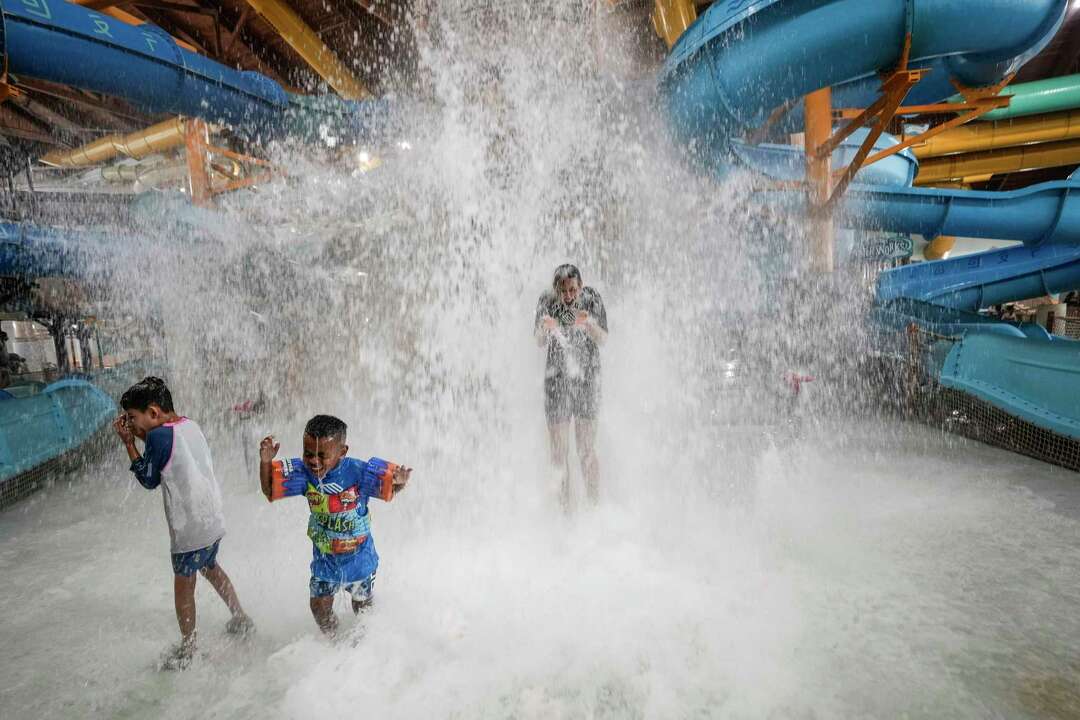 Great Wolf Lodge open all winter: Water temperature, more to know