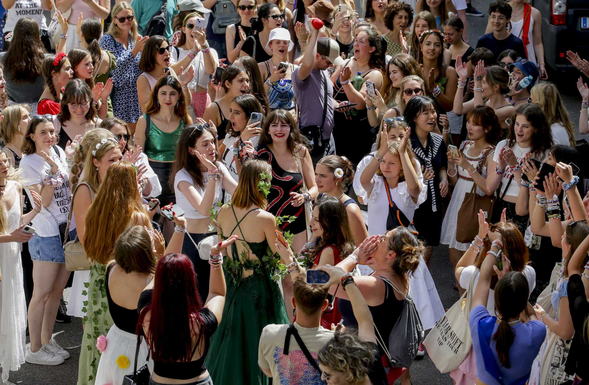 AP PHOTOS Hundreds of Taylor Swift fans come together in Vienna after