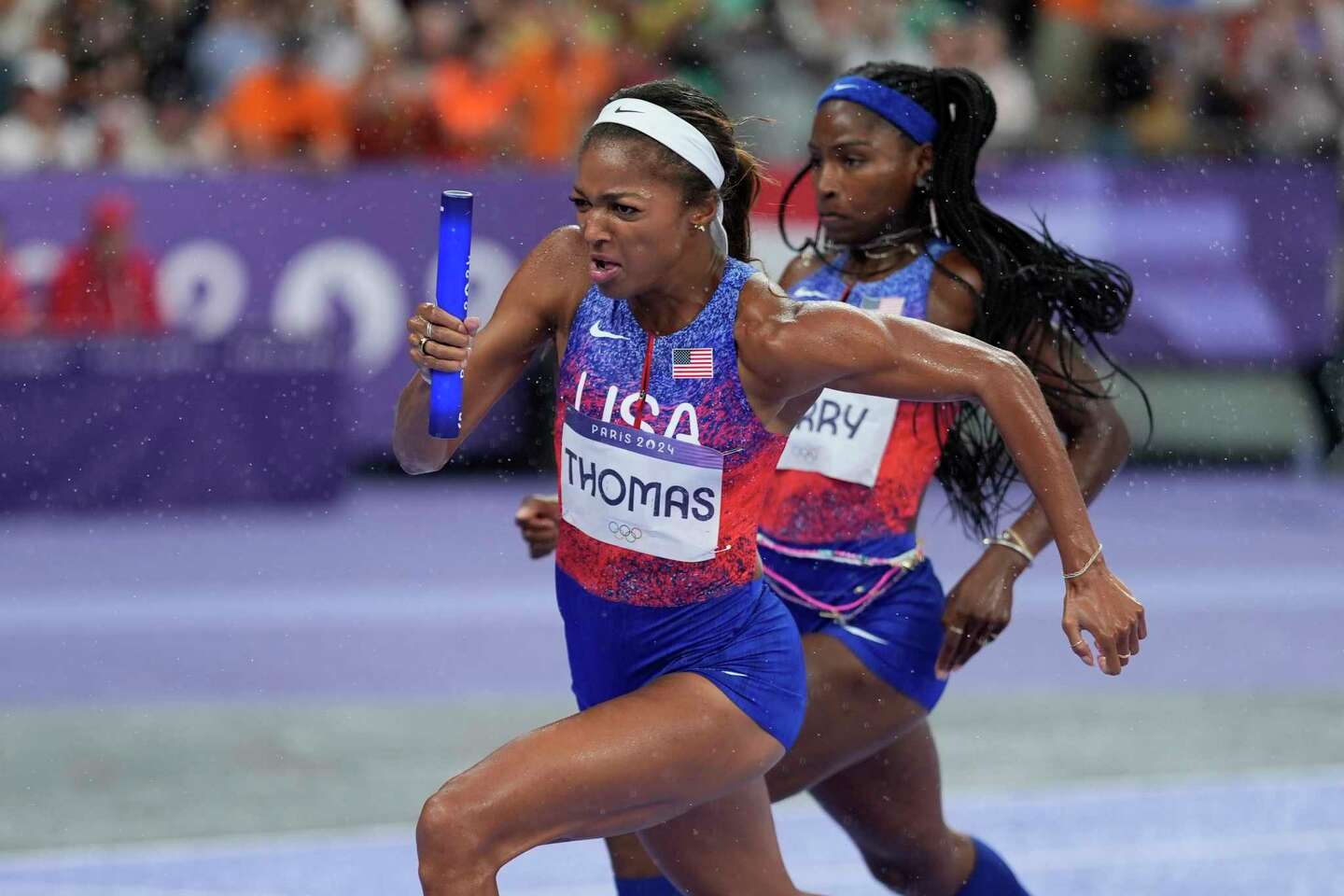 Sha’Carri Richardson rallies US women in Olympic 4x100 while men shut