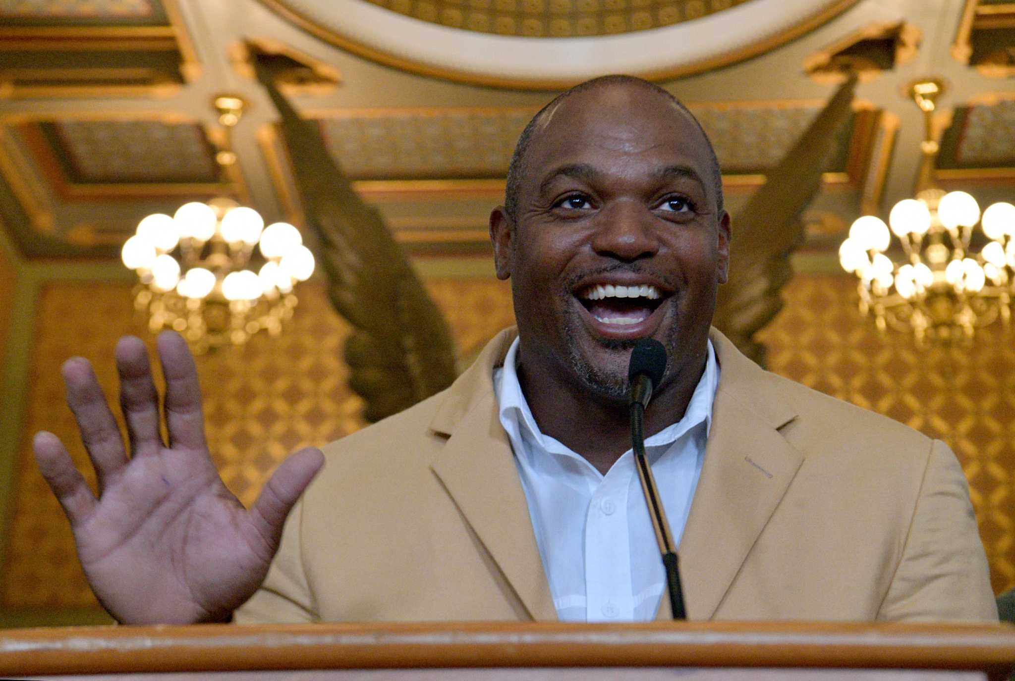 Dwight Freeney Day celebrated at Connecticut state capitol