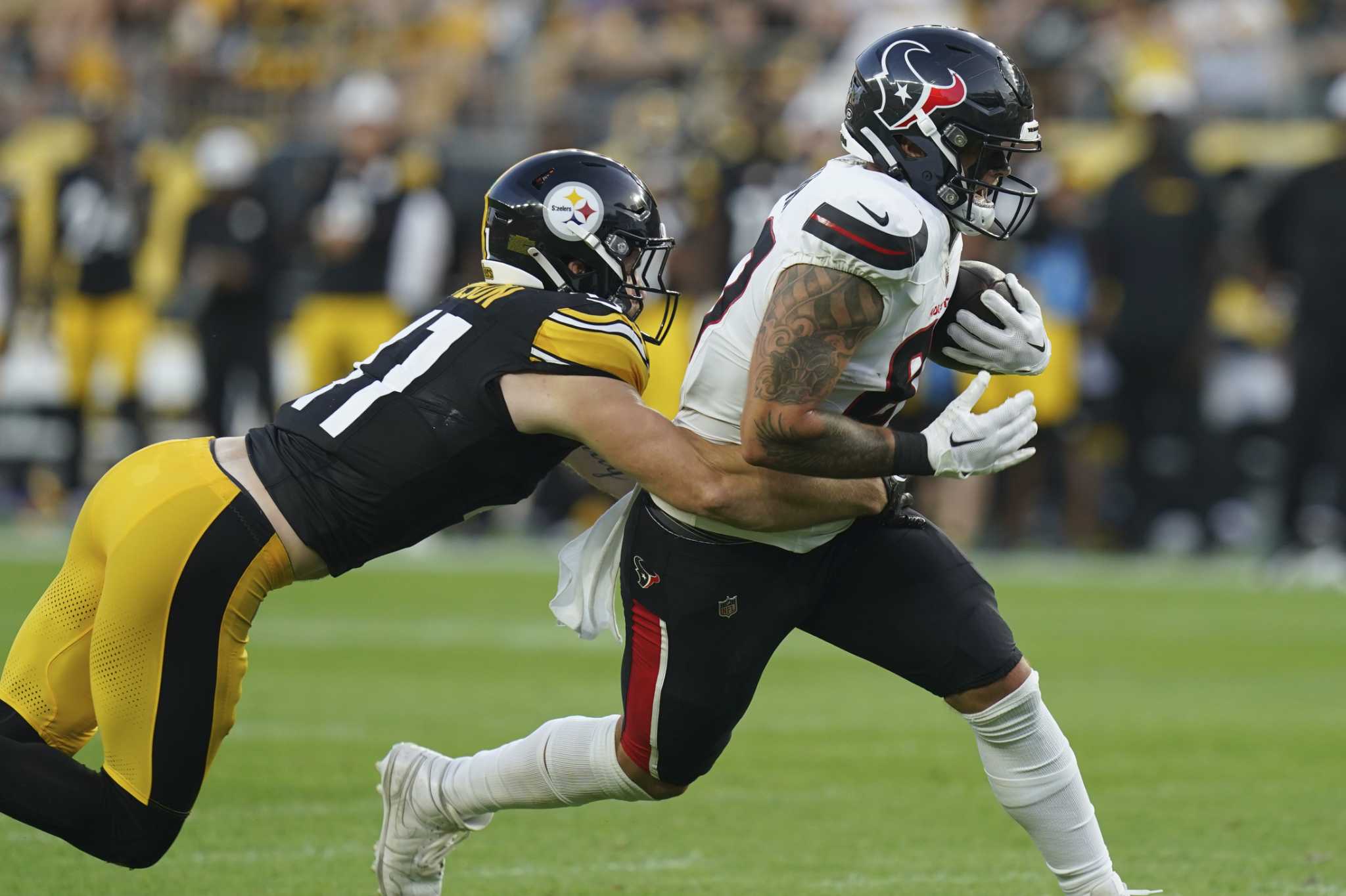 Texans' defeat Steelers in preseason debut