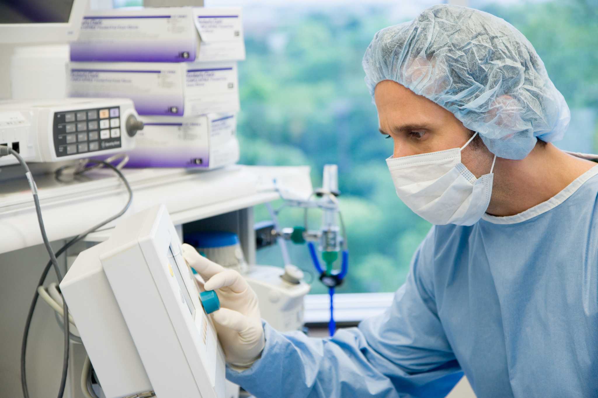 How Many Years of School to Become an Anesthesiologist Assistant?