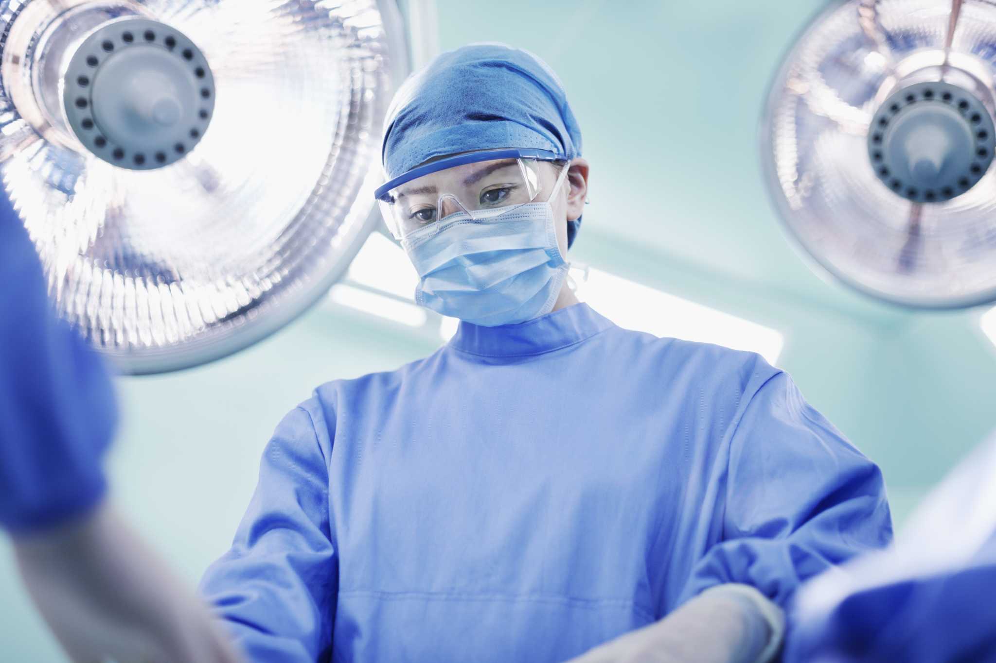 How Much Money Do General Surgeons Earn?