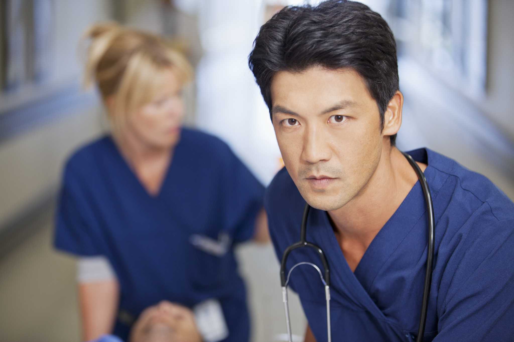How Much Does an Emergency Room Nurse Make an Hour?