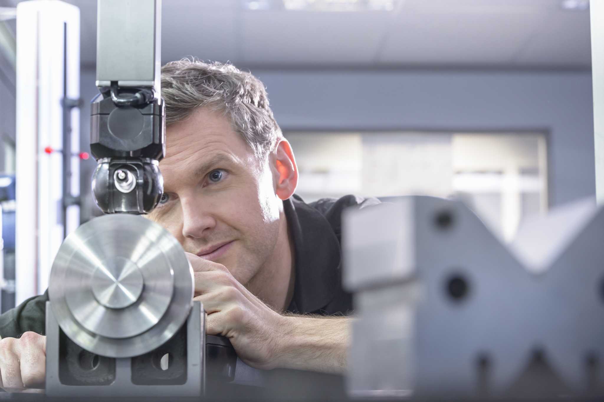 WHAT QUALIFICATIONS DO YOU NEED TO BE A MECHANICAL ENGINEER visual data 2