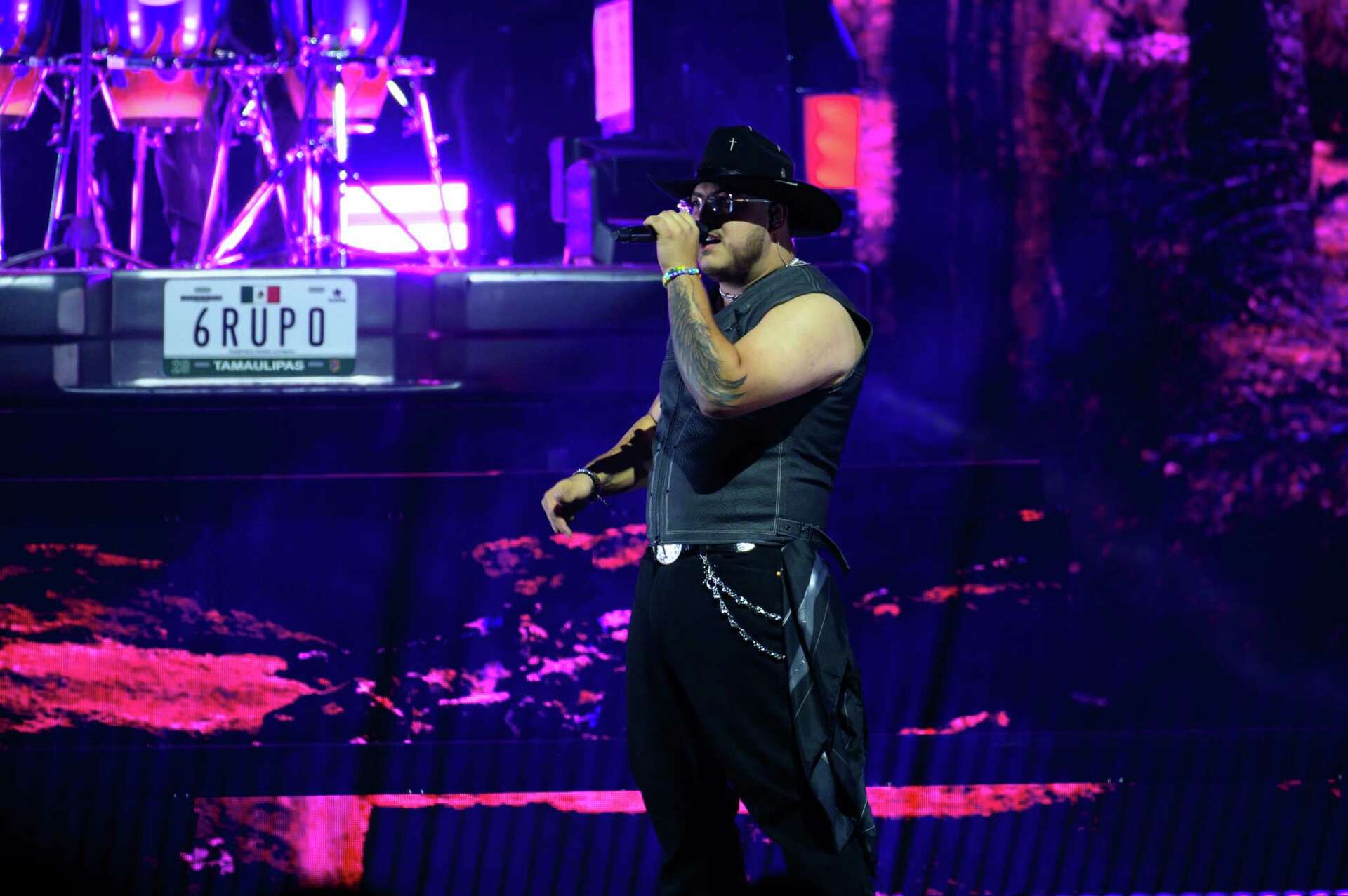 Grupo Frontera brings Jugando A Que No Pasa Nada Tour to Houston