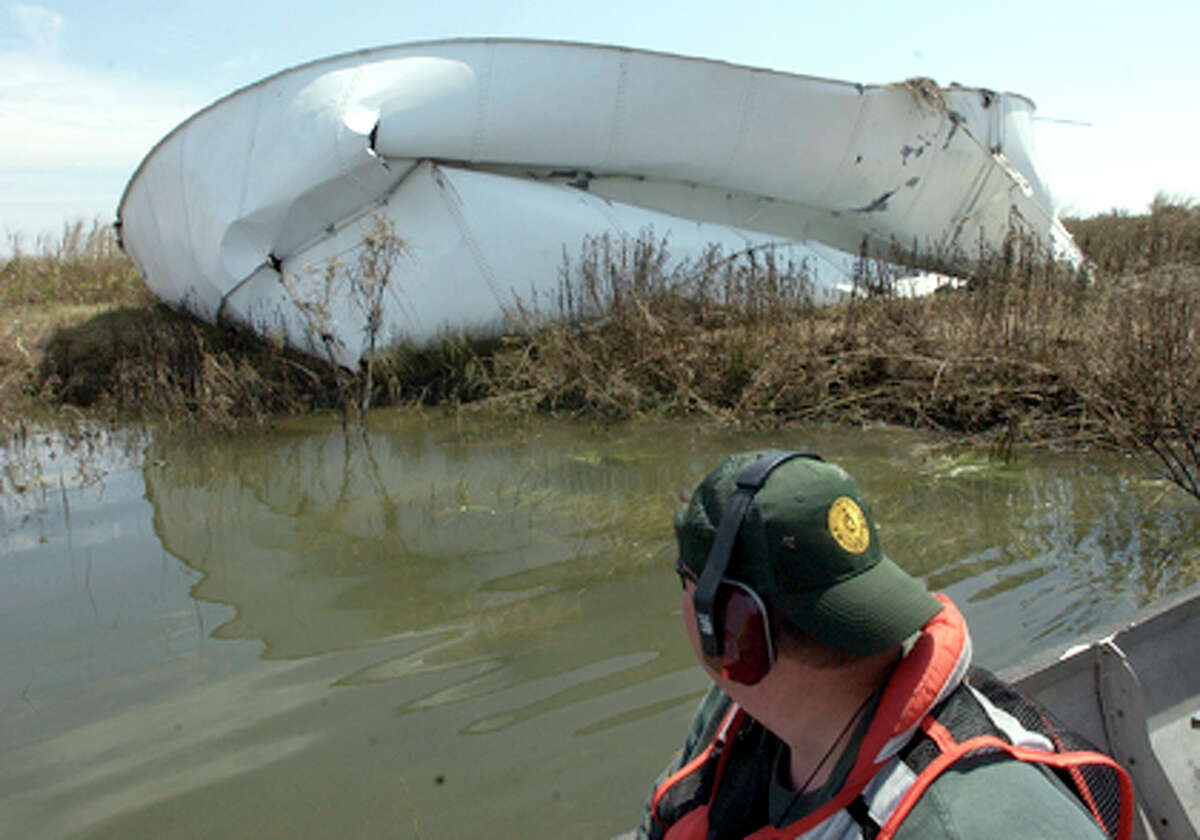 Responders tour Southeast Texas looking for oil spills