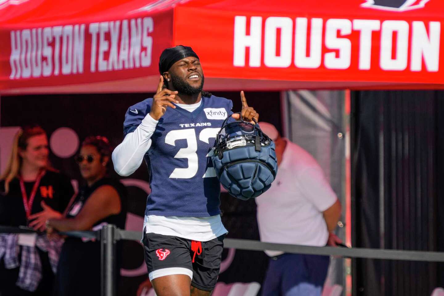 Houston Texans: How Dare Ogunbowale, sister became pro athletes