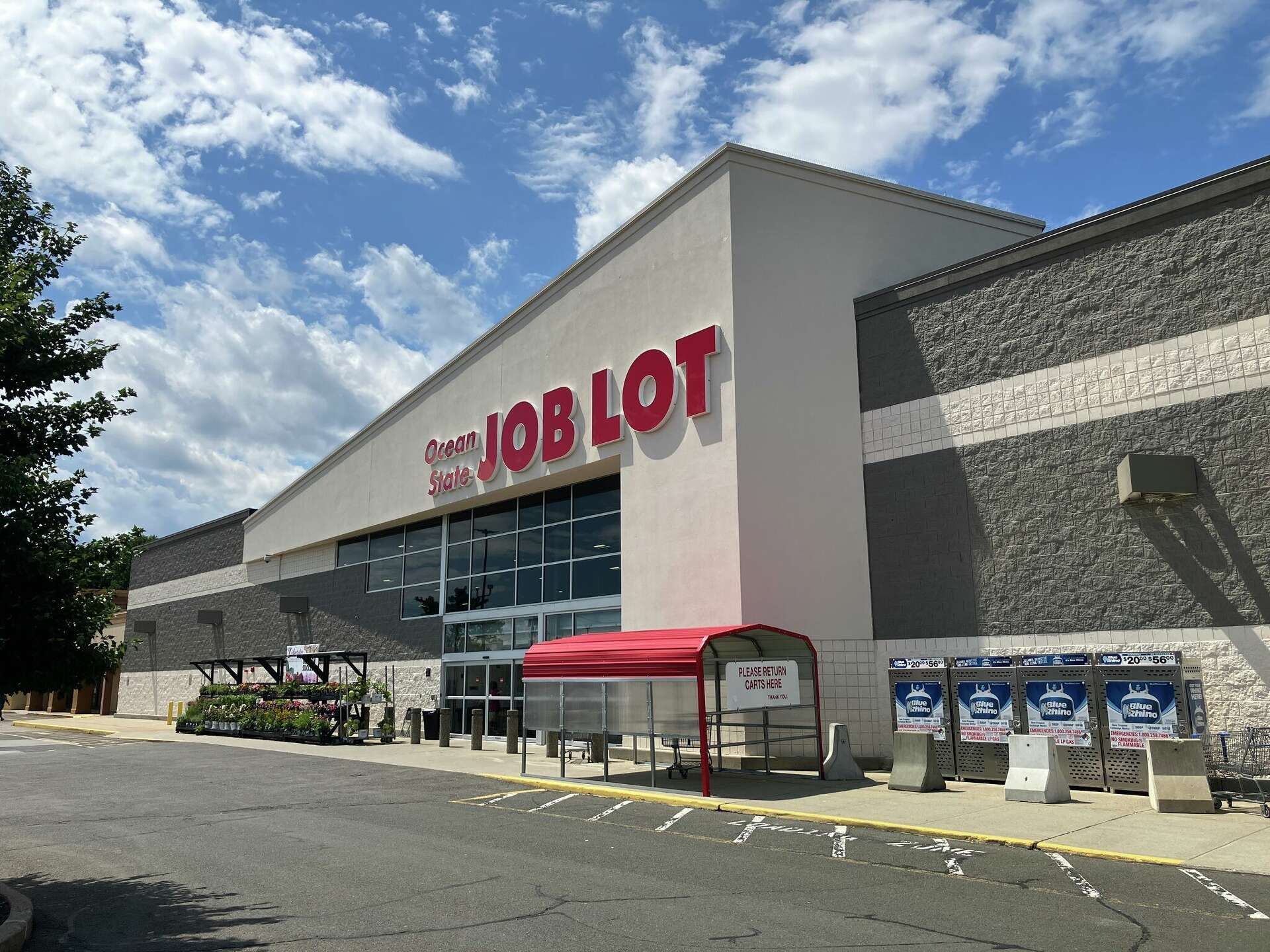 Which Big Lots Are Closing In Ct Big Lots is closing stores. How is Ocean State Job Lot expanding?