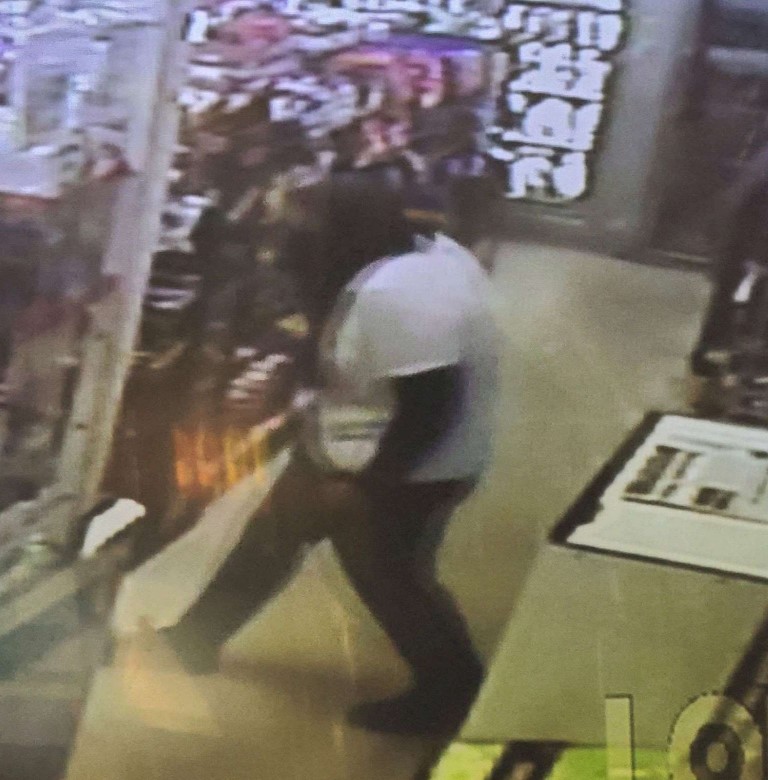 Willimantic police: Man robbed gas station on Main Street at gunpoint