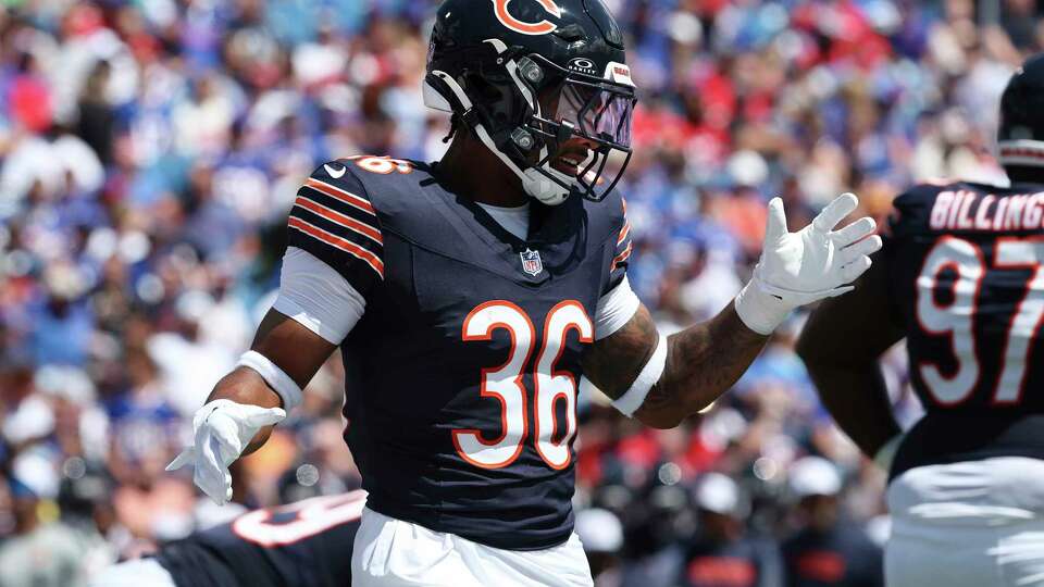 Chicago Bears safety Jonathan Owens (36) lines up during the first half of an NFL football pre-season game against the Buffalo Bills in Orchard Park N.Y., Saturday Aug. 10, 2024. (AP Photo/ Jeffrey T. Barnes)