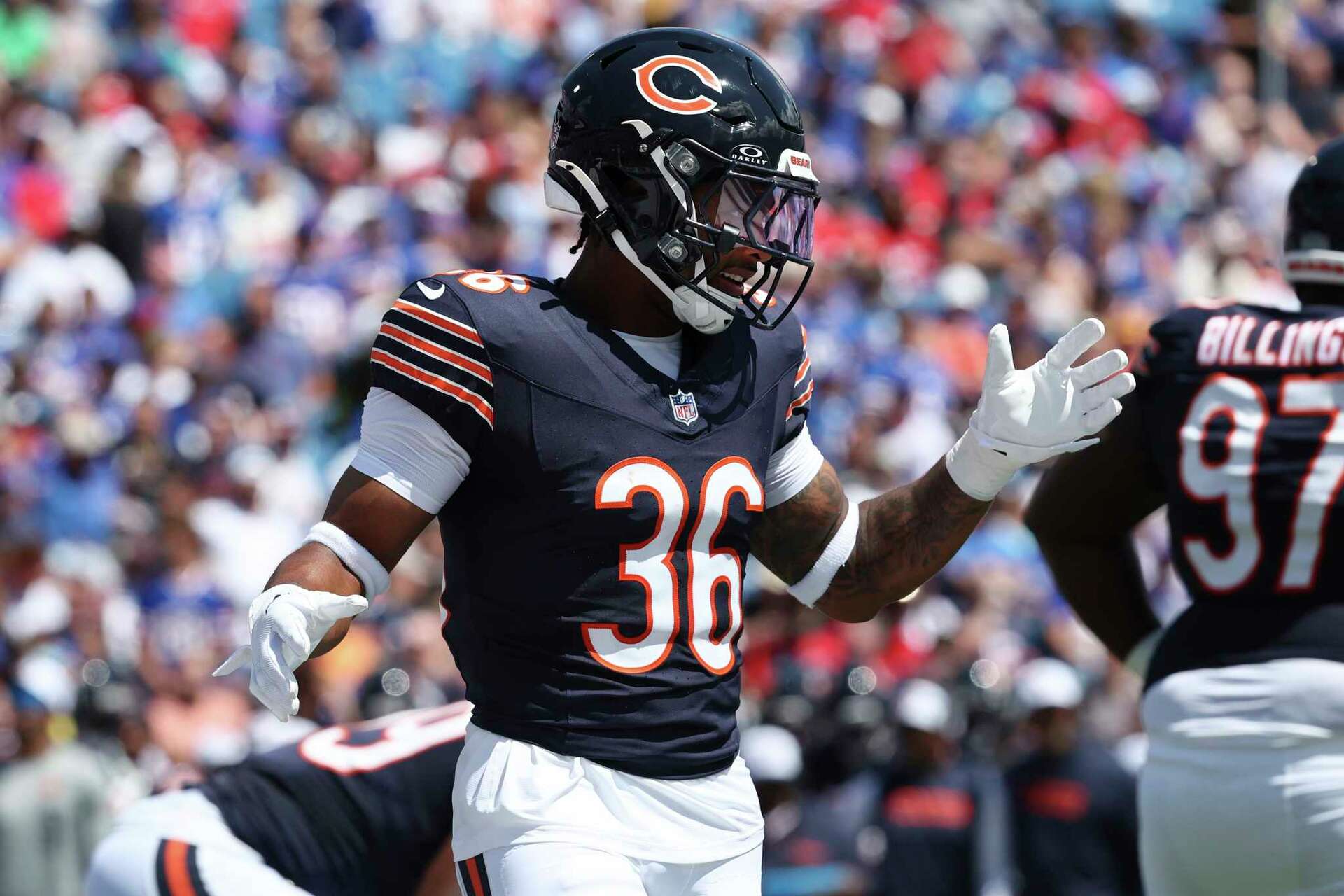 Bears' Jonathan Owens talks about wife Simone Biles on 'Hard Knocks'