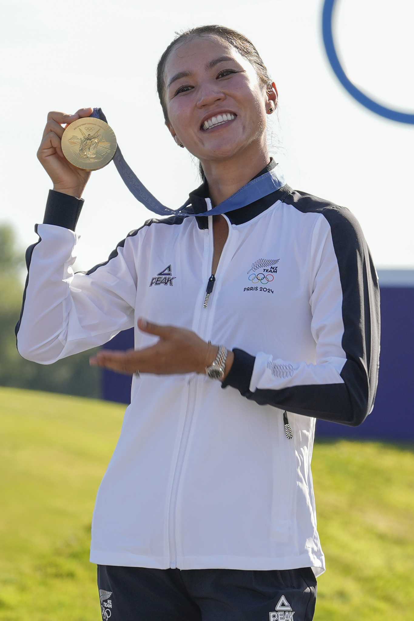 Australian Minjee Lee leads the rain-delayed Women’s Scottish Open with an opening shot of 67