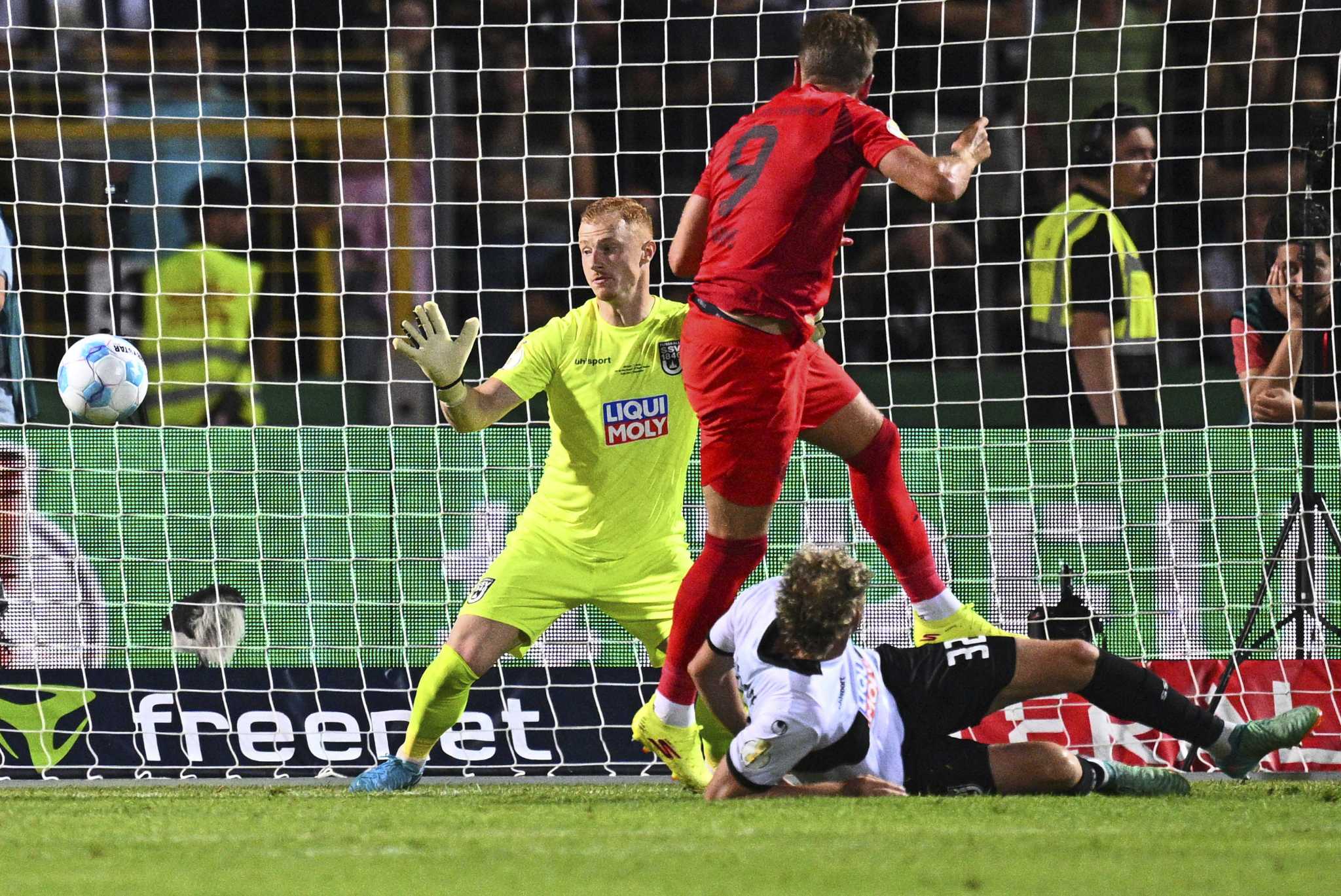 Bayern wins the DFB Cup comfortably after three Bundesliga clubs narrowly avoided surprises