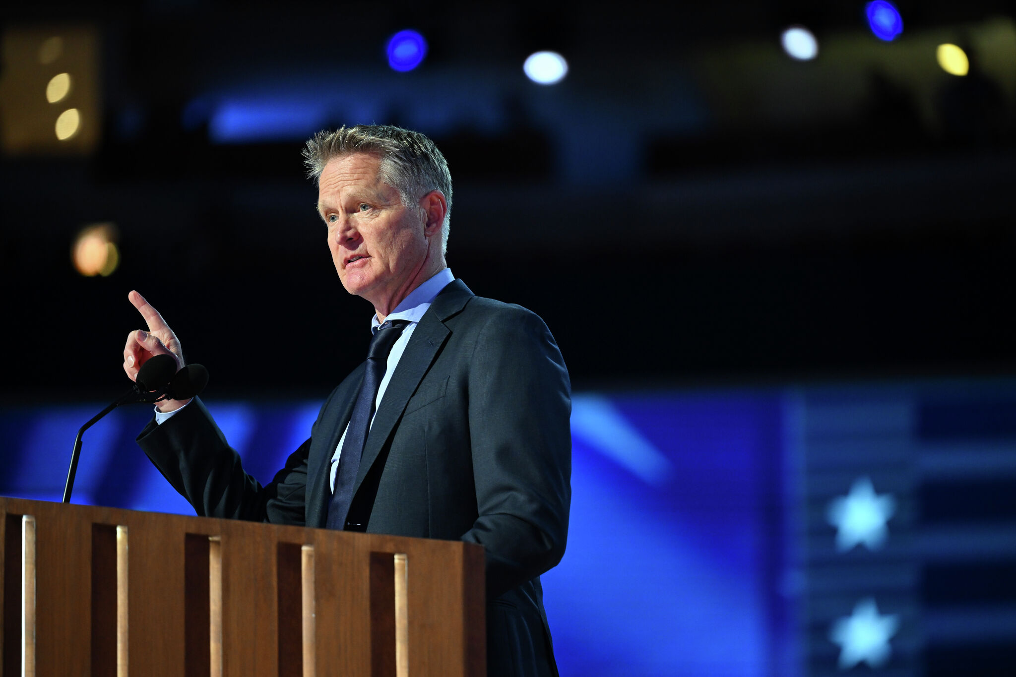Barack Obama hypes Steve Kerr's moving DNC speech