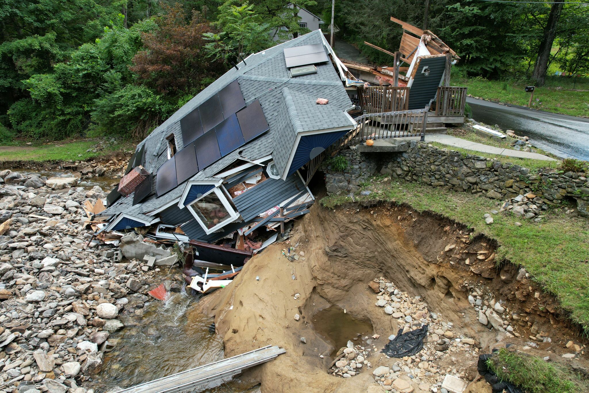 Should all Connecticut homeowners have flood insurance?