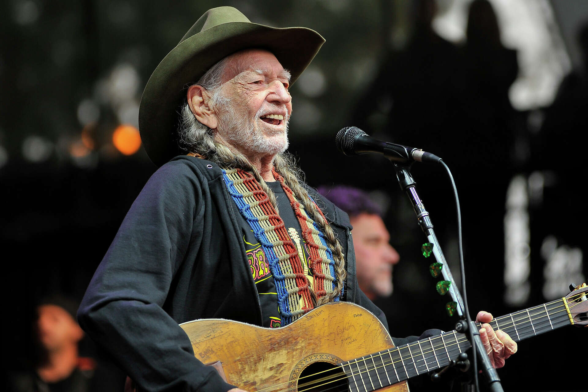 Listen to Willie Nelson's single 'Last Leaf' album drops in Nov.