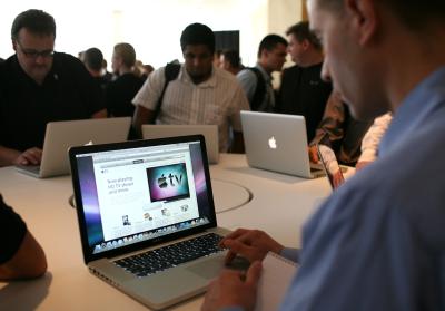 how to add to favorites on macbook