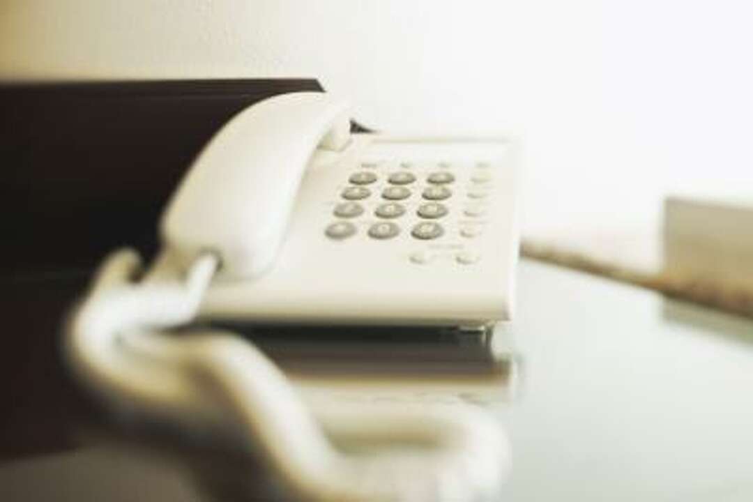 How to Add a Second Number to an iPhone