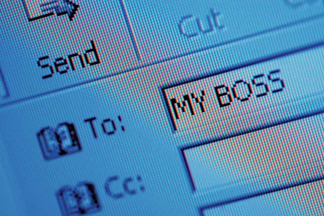 can you see when you opened an email in outlook