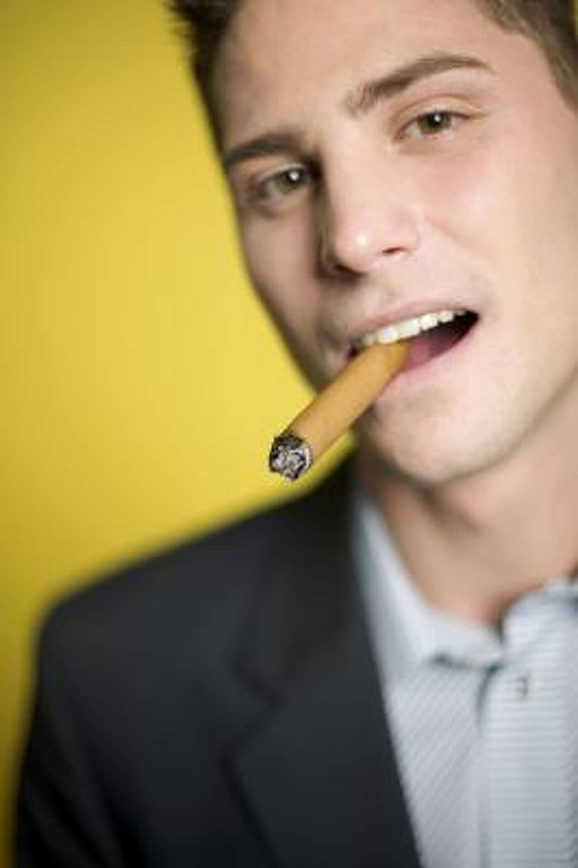 cigarette in spanish traducción - 