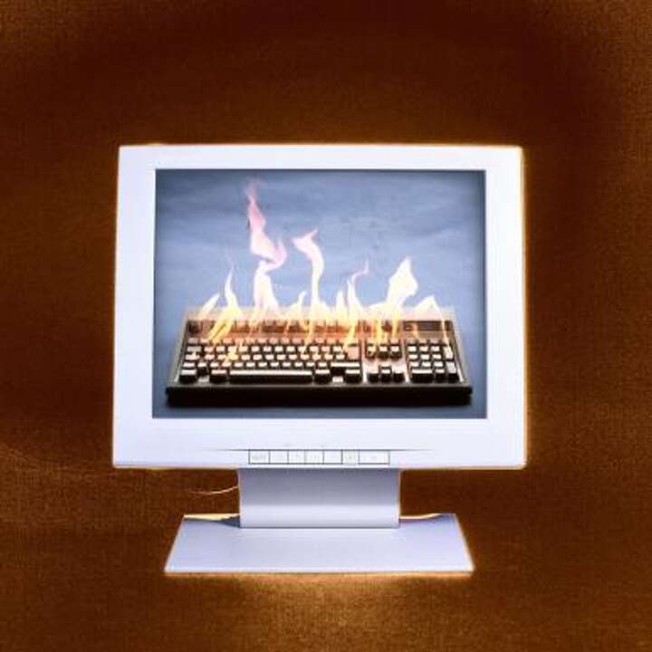 Can You Use an Exterior Cooling Fan on a Desktop Computer?