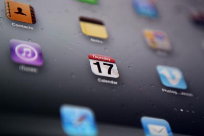 How to Clean Scratches on iPad Screens