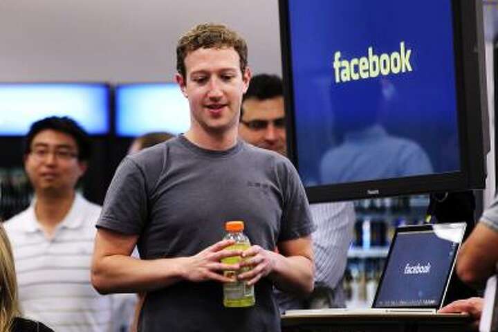 how to send someone facebook profile link