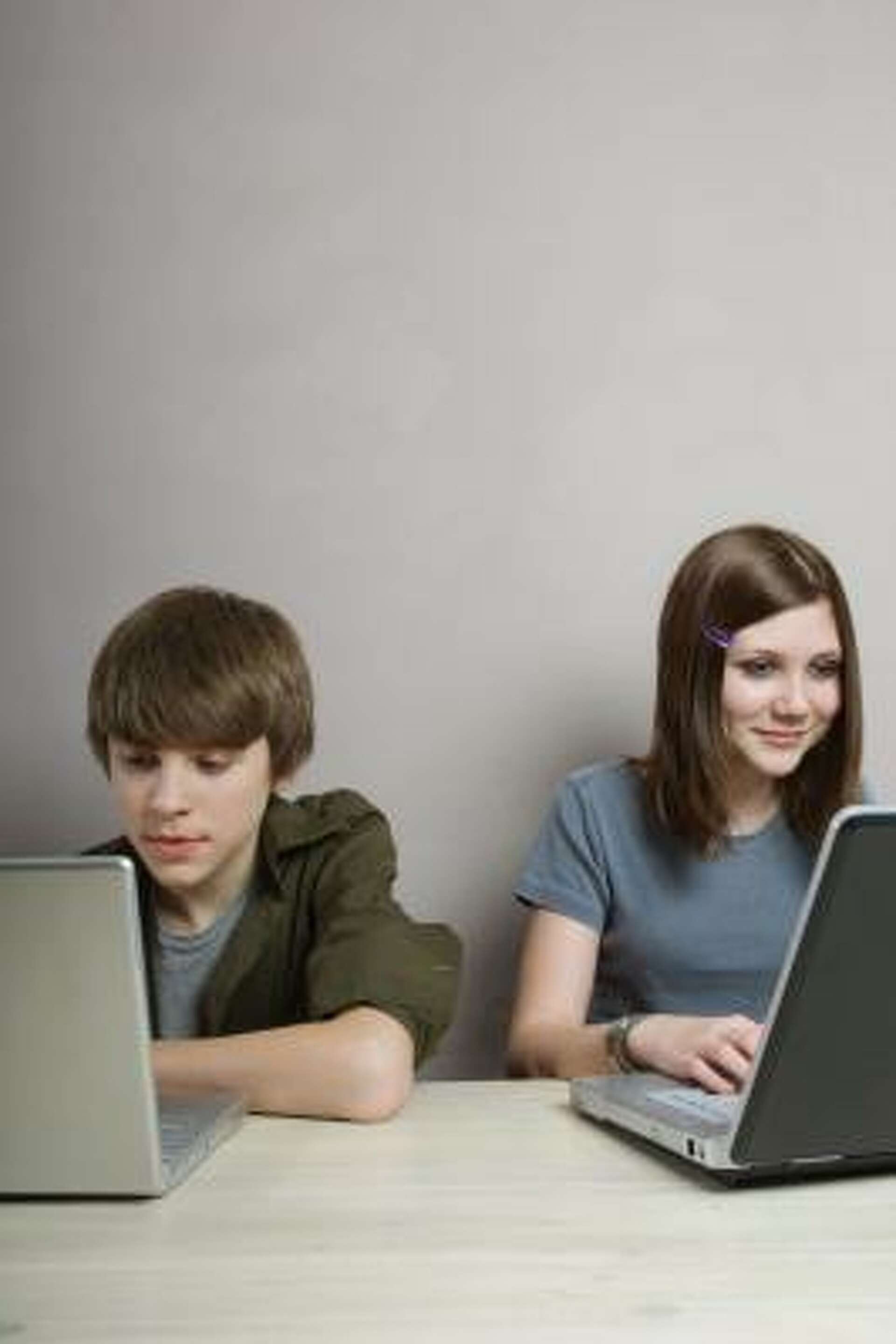 How to Connect Computers to a Server Over the Internet