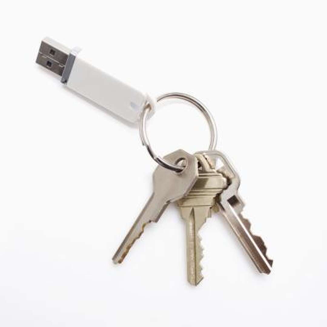 How to Connect a MicroSD Card to a USB Port