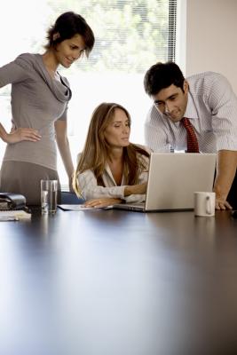 Difference Between Self-Managed & Cross-Functional Teams