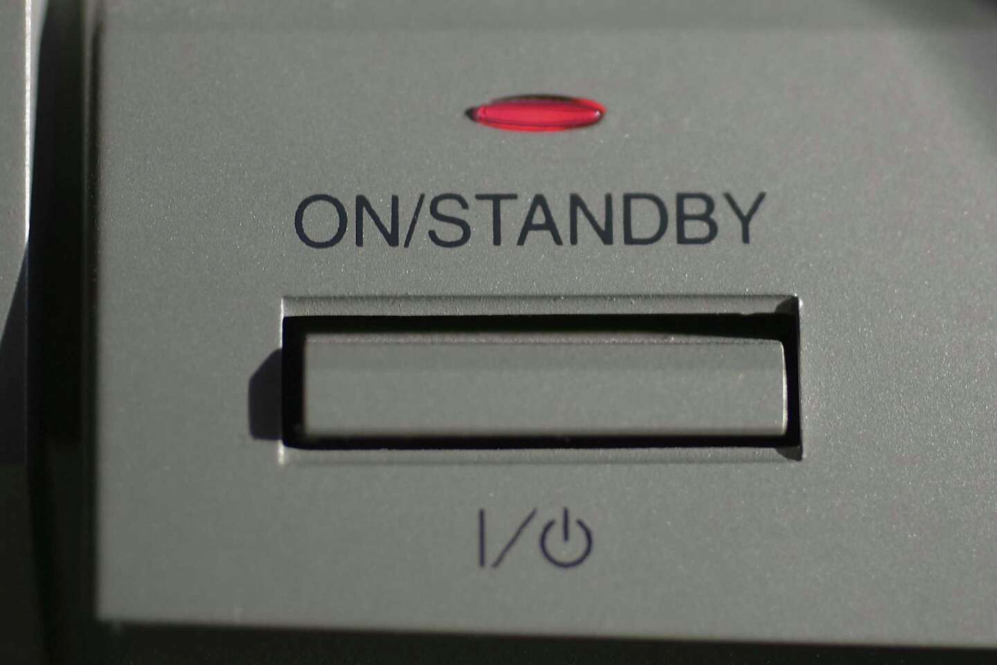How to Fix a Sony Plasma TV With a Standby Problem