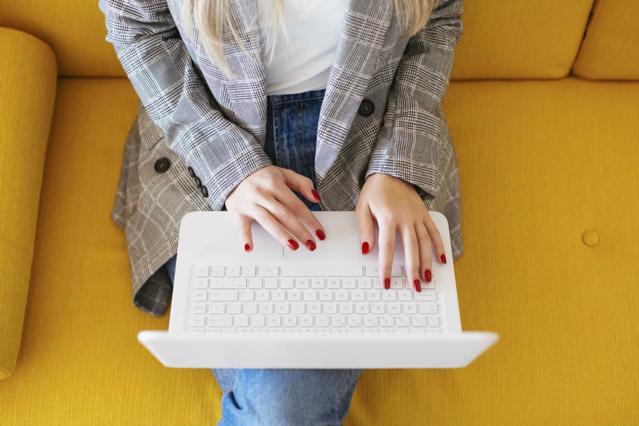 how to connect html pages together