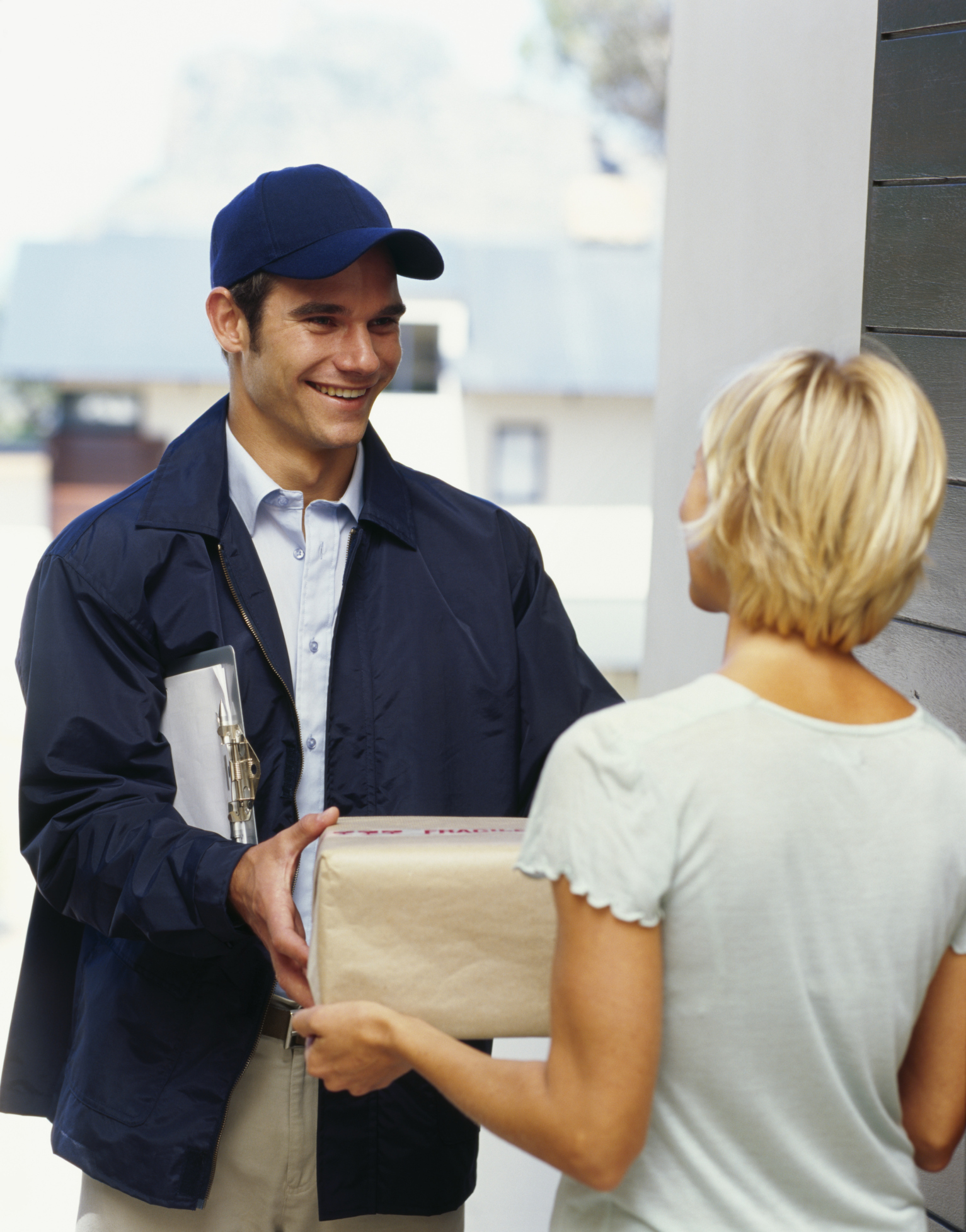 PACKAGE MAIL SERVICE visual data 2