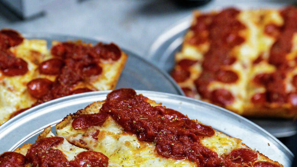 Via 313 in Webster serves up two brothers’ favorite version of Detroit-style pizza. 