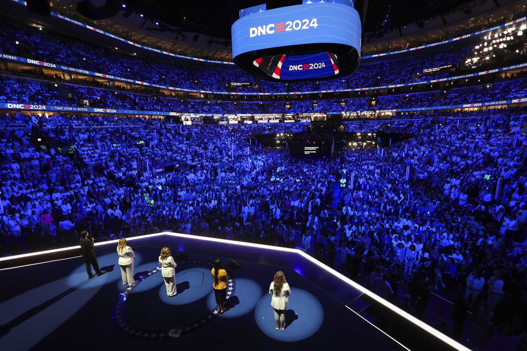 At the DNC, Gabrielle Giffords meets with survivors of gun violence and families of those killed in shootings