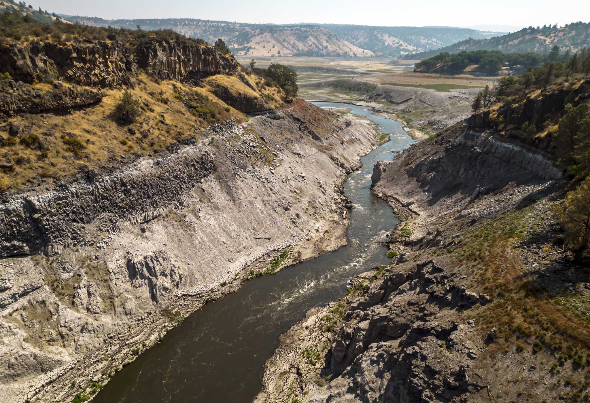 Great California river flows freely after demolition of historic dam is completed