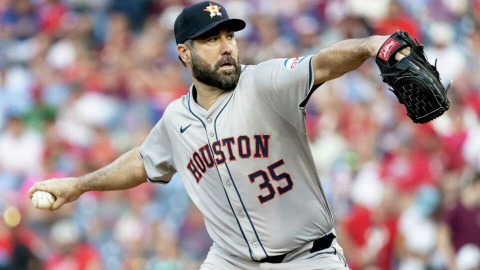 Houston Astros pitcher Justin Verlander throws in the first inning of a baseball game against the Philadelphia Phillies, Tuesday, Aug. 27, 2024, in Philadelphia. (AP Photo/Laurence Kesterson)