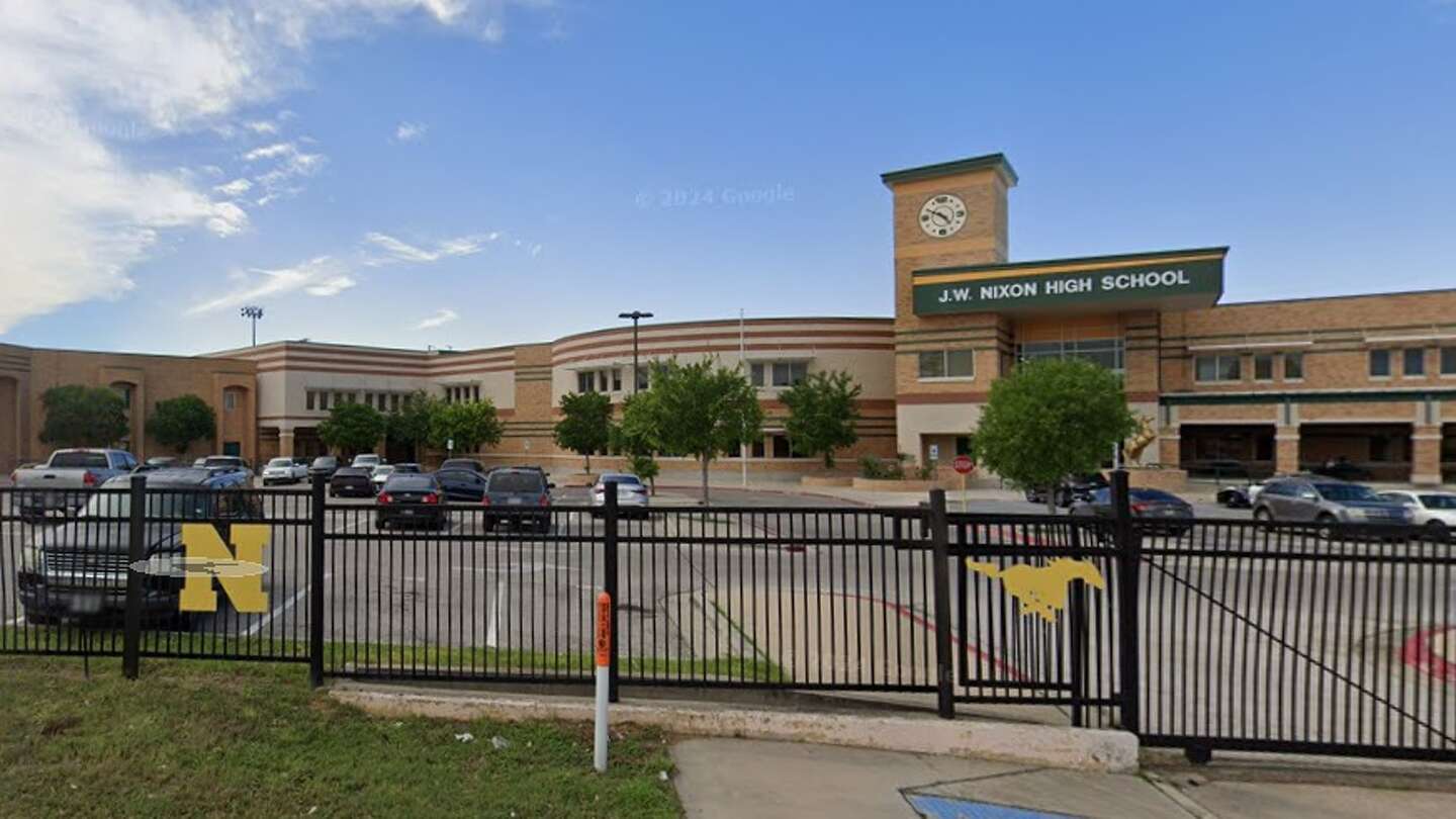 Laredo's LISD, UISD cancel classes ahead of freezing temperatures